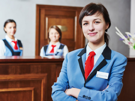 Empfangsdamen in einem Hotel